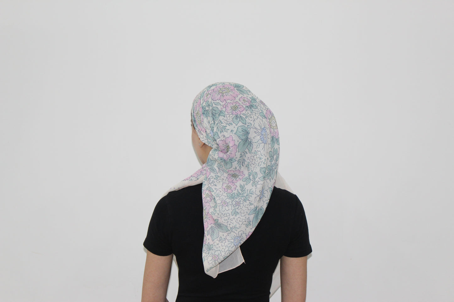 Green/pink Floral Square