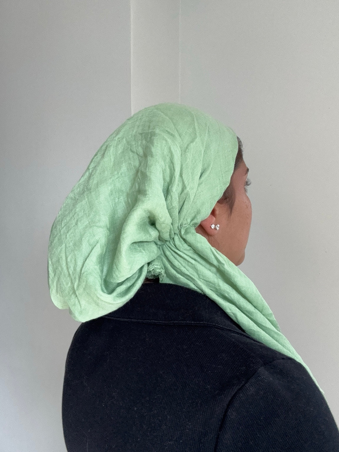 Adjustable mint green pre-tie